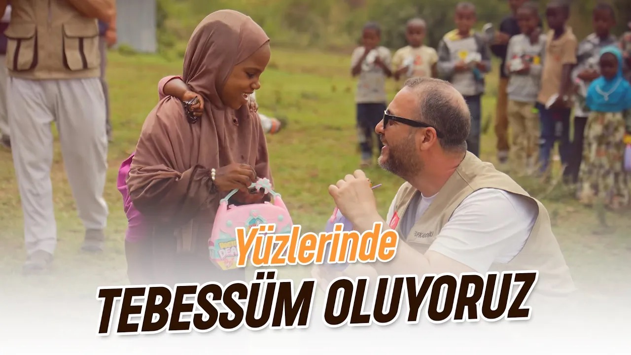 Yüzlerinde Tebessüm Oluyoruz!